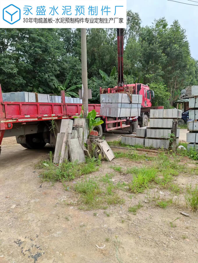 肇庆高新区中交建筑道路电力工程定制镀锌电缆沟盖板案例图片-1